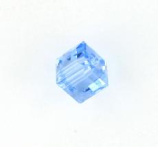 5601 kocka gyöngy 6 mm: light sapphire 