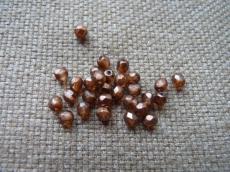 csiszolt gyöngy 4 mm: barna wax 50 db