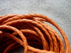 4 mm fonott bőrszál narancs 1 cm