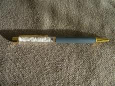 ásványos toll szürke-tejkvarc