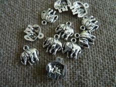 antik ezüst elefánt/3 fityegő 5 db