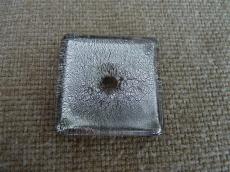 Muránói üvegmedál: ezüst fóliás lyukas négyzet