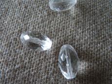 ovális csiszolt gyöngy kristály