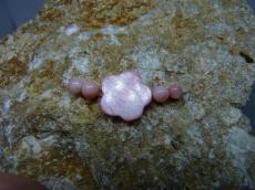 Légies nyaklánc - rózsaszín virágos kagyló