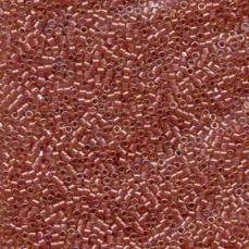 DB913 sparkling salmon lined topaz 3,28 gr