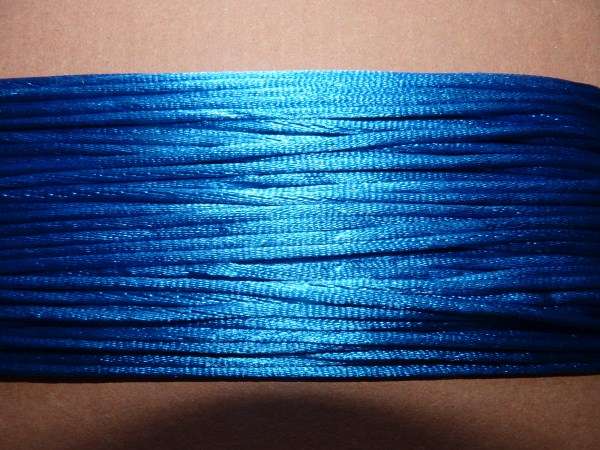 1 mm sötét türkizkék selyemzsinór kb. 9-10