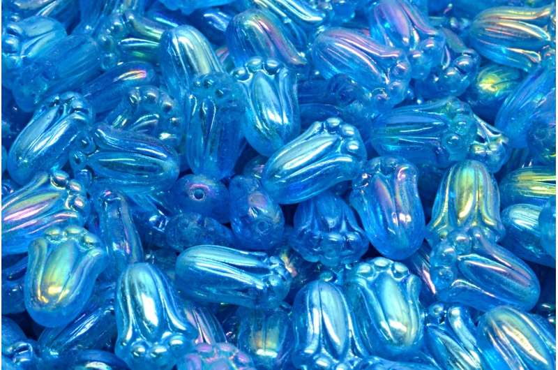 tulipán alakú gyöngy áttetsző aqua AB 5 db