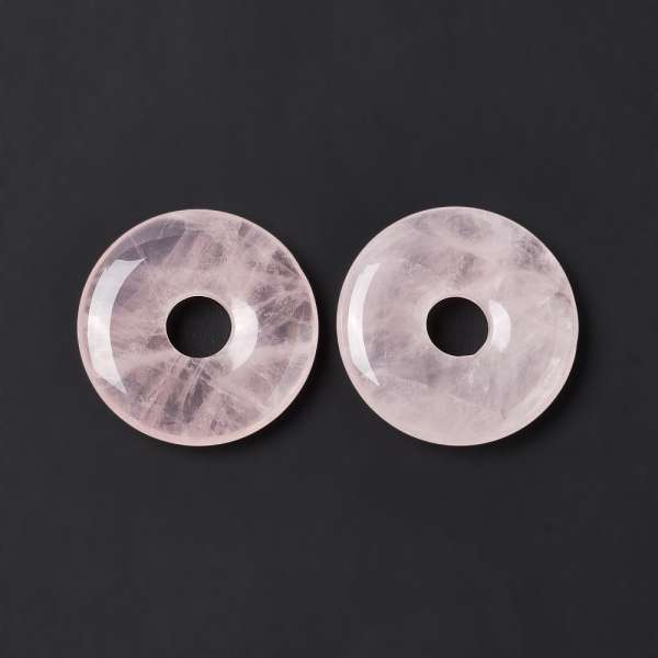 rózsakvarc kerek lyukas medál 30 mm