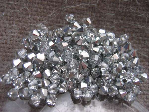 sw bicone 3 mm crystal CAL Xilion