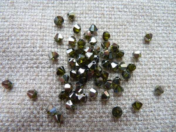 sw bicone 4 mm olivine-króm Xilion