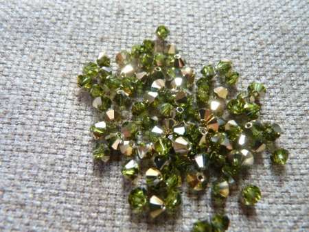 cseh bicone 4 mm olivin-brass 20 db