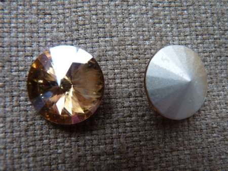 üveg kaboson:  rivoli 12 mm golden shadow