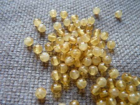 4 mm kerek gyöngy topáz-fehér 50 db