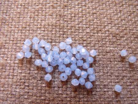 bicone 3 mm: air blue opal