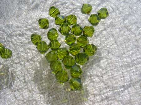 bicone 3 mm: olivine Xilion