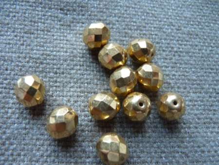 csiszolt gyöngy 10 mm metál arany 5 db