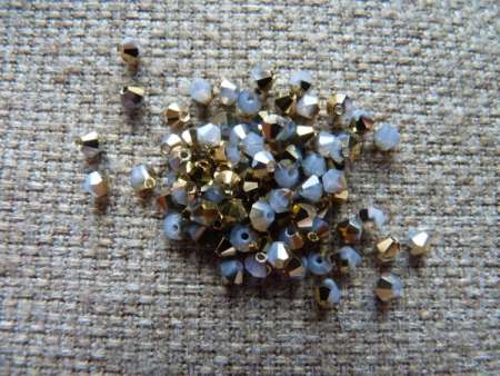 cseh bicone 3 mm opál rózsaszín-brass 20 db