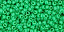 Toho 11/0 opaque shamrock (zöld) 10 g (47D)