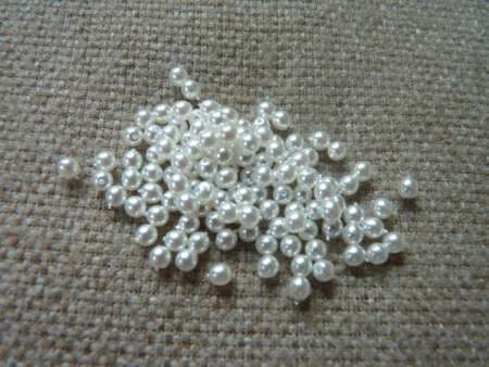 3 mm kerek gyöngy gyöngyház ekrü 50 db