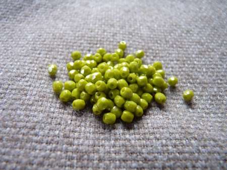 3 mm csiszolt: telt lime-hematit 50 db